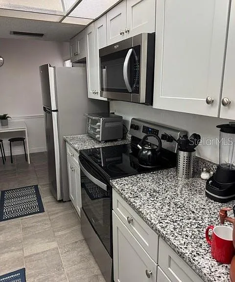 2225 Holden Ave #104 — Photo 22