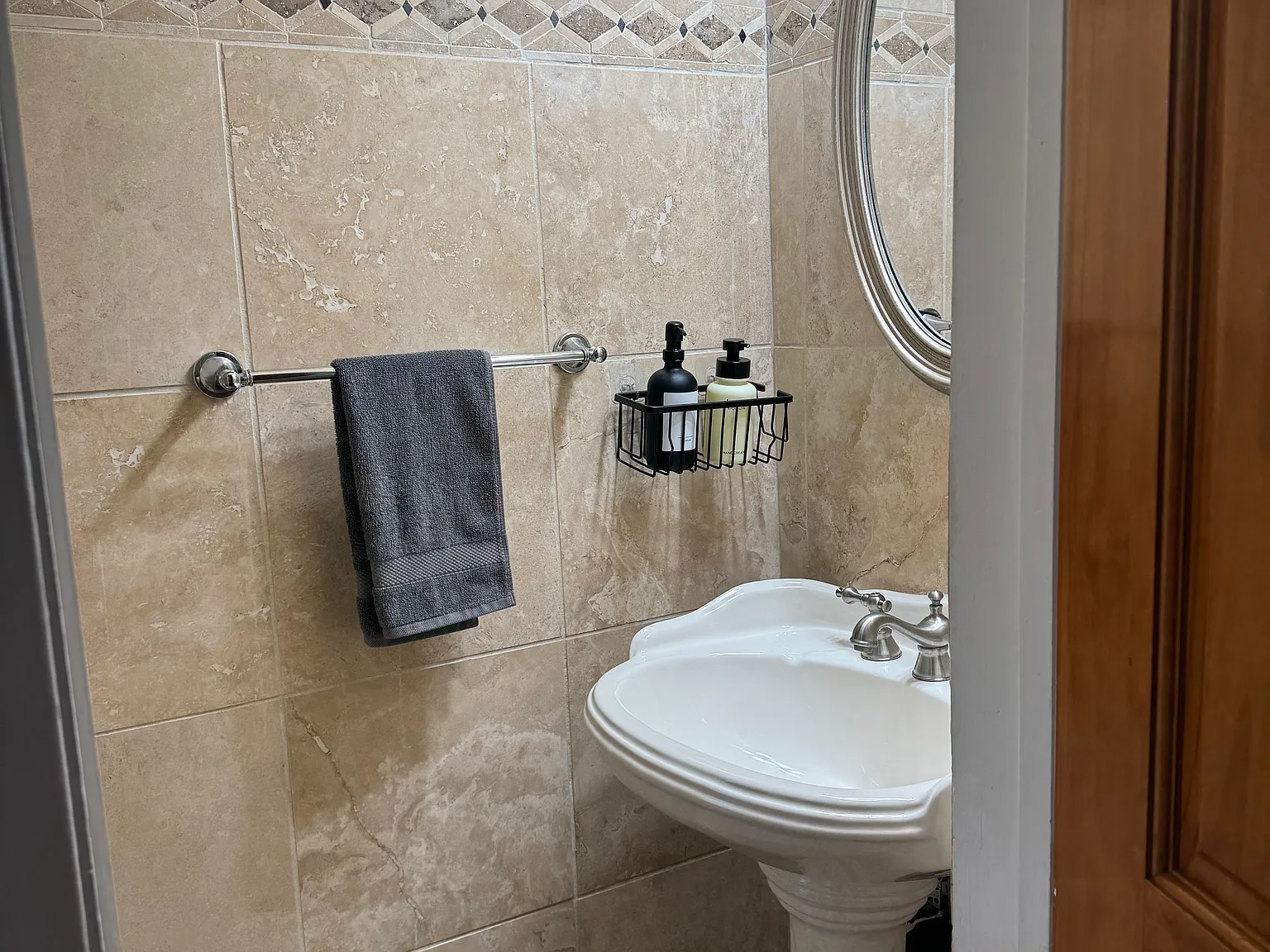 3 bed, 2.5 bath, 1500 sqft, $3,500 — Photo 4