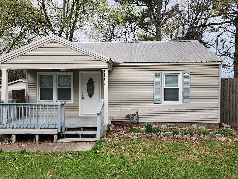 1st image of 11710 E Gateway Dr SE #B