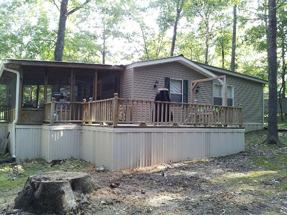 Screened In & Outdoor Patio