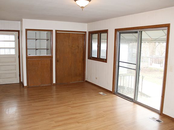 4th image of 35110 N Sheridan Dr