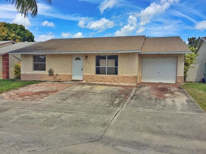 1st image of 6145 Bluegrass Cir