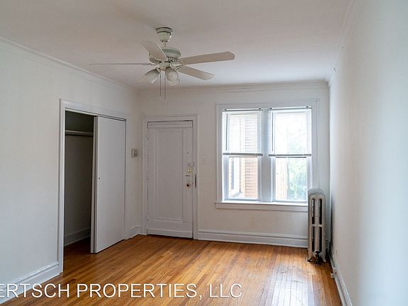 4th image of 1418 W Hutchinson St APT 3N
