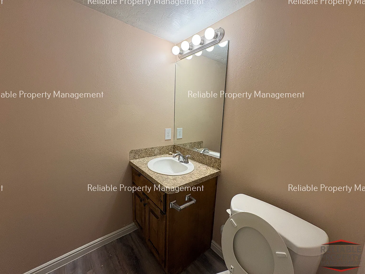 3 bed, 2.5 bath, 1644 sqft, $1,695 — Photo 4