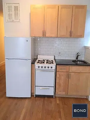 Rented by Bond New York | media 11