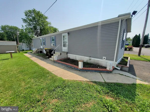 5148 Roseberry Dr, Doylestown, PA 18902