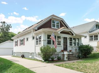 1329 N 70th St, Wauwatosa, WI 53213