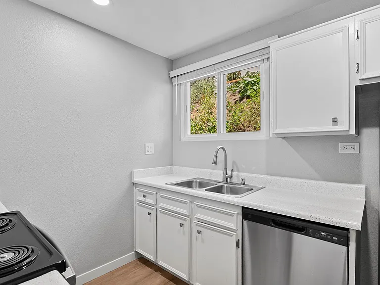 Point Loma Bay Apartments | Coastal Living Near the Beach — Photo 124