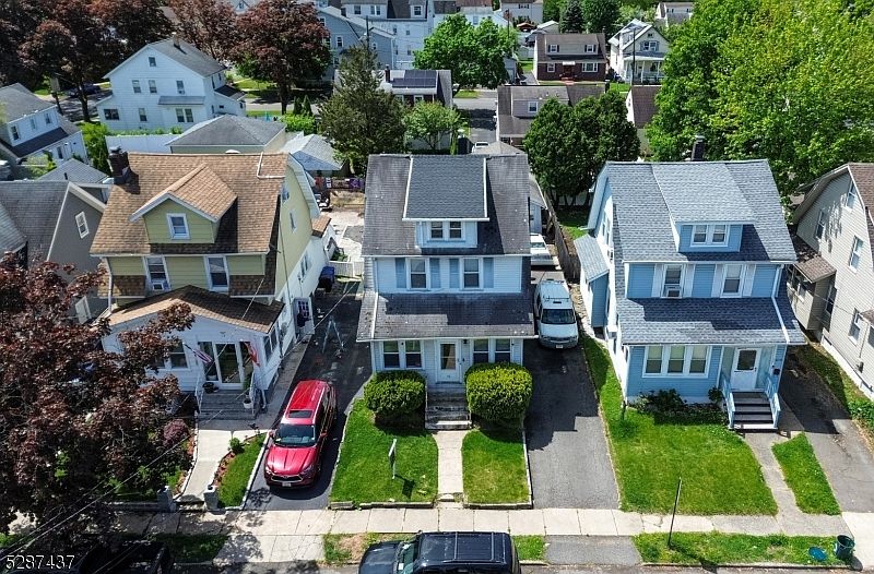 1st image of 16 Norwood Pl
