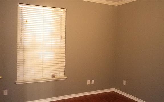 3rd image of 3203 Essex Dr