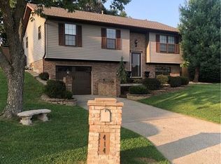414 N Pineview Ct, New Albany, IN 47150