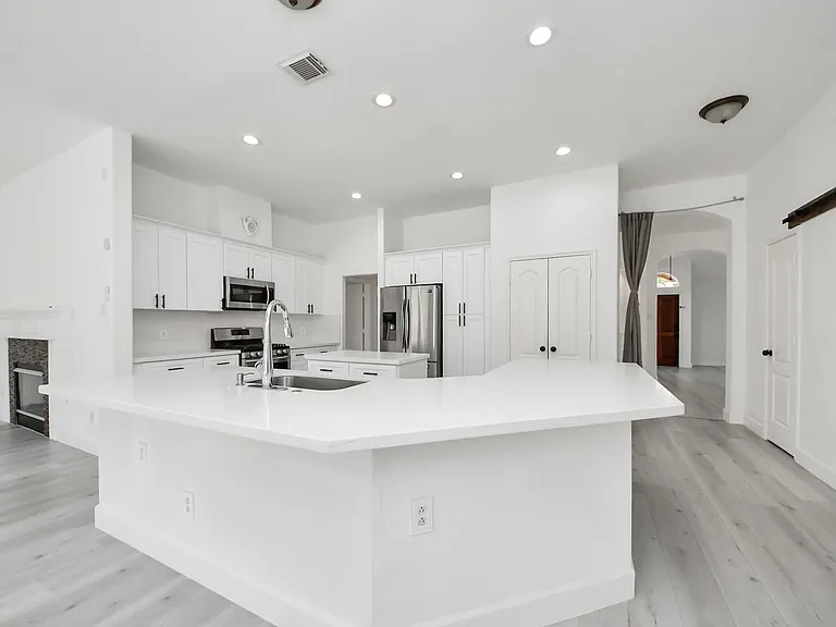 10850 White Oak Point Ct — Photo 33