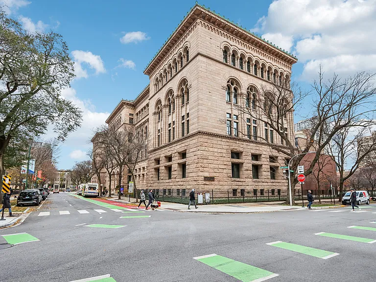 The Oliver on LaSalle — Photo 100