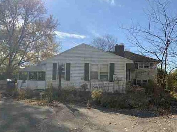 2nd image of 6940 Valley Pike