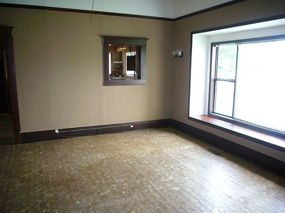 Large den overlooking above grond pool