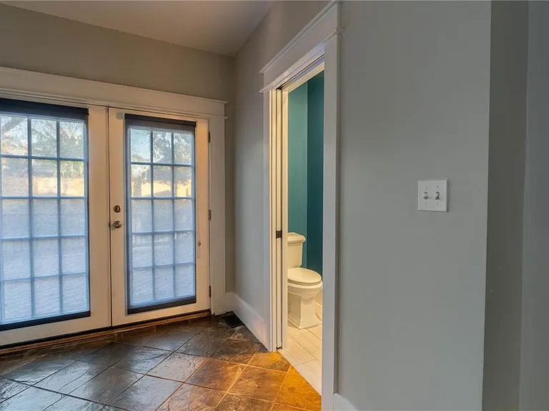 311 Josephine St NE — Photo 38