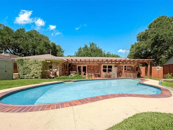 703 Borden St, Sugar Land, TX 77478
