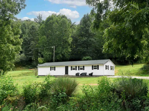 21832 Long Branch Rd, Rush, KY 41168