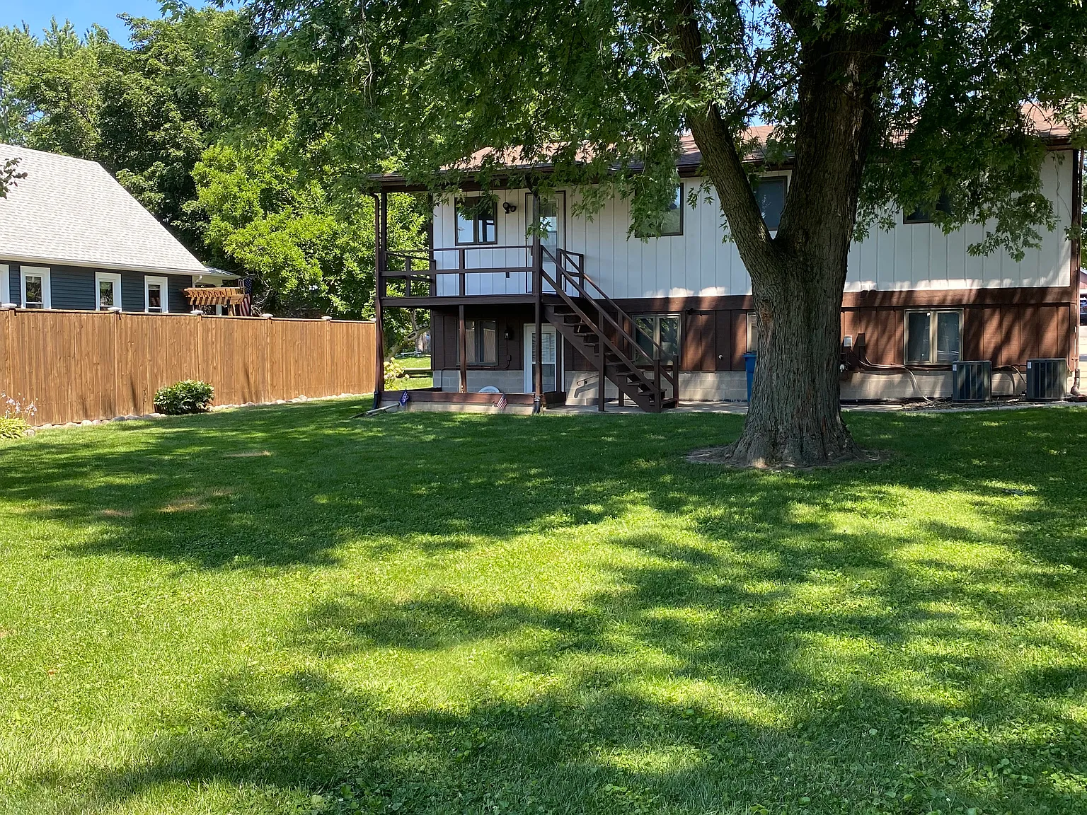 2 bed, 1100 sqft, $1,450 — Photo 2
