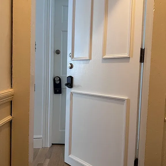 120 Brook St #2 — Photo 3