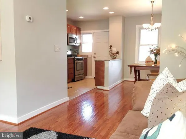 111 Upmanor Rd, Baltimore, MD 21229