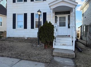 813 N 10th St, Burlington, IA 52601