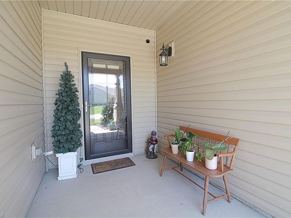 3rd image of 3526 Sainsbury Ln