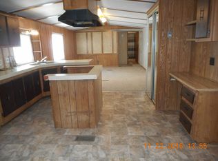 170 Stonecrest Dr, Belleville, MI 48111