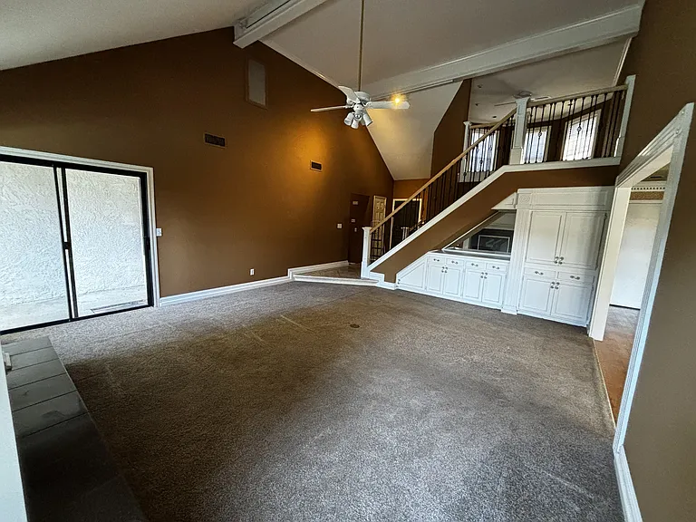 961 E Richmond Ave — Photo 12