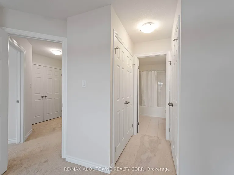 219 Dundas St E #27 — Photo 22