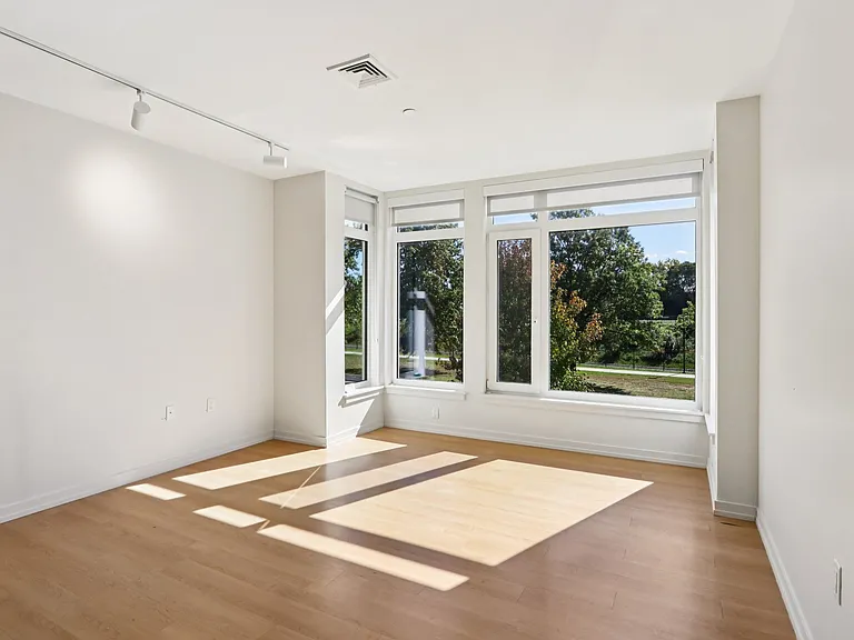 Park77 Apartments — Photo 23
