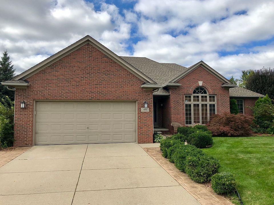 1st image of 21442 Carlton Dr