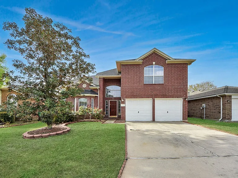 18315 Brenwood Manor Dr — Photo 1