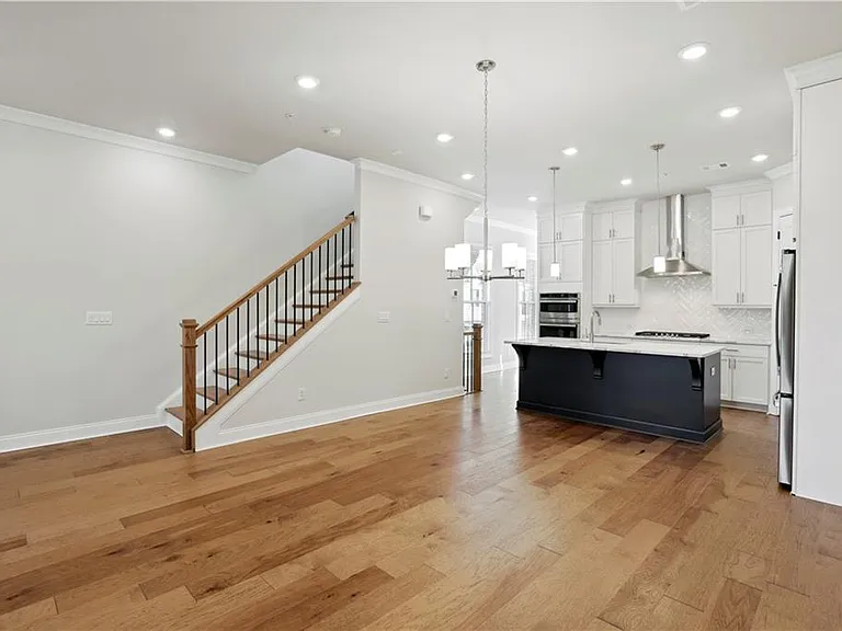 410 Townly Ct — Photo 11