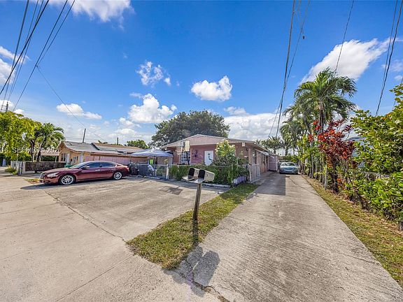 3rd image of 3126 NW 28th St