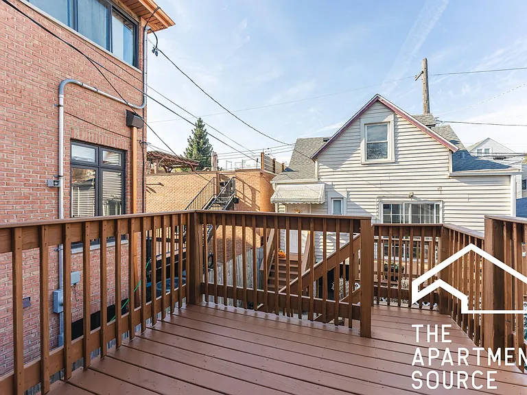 2522 N Artesian Ave — Photo 22