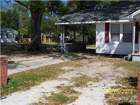 2nd image of 3428 W Gonzalez St