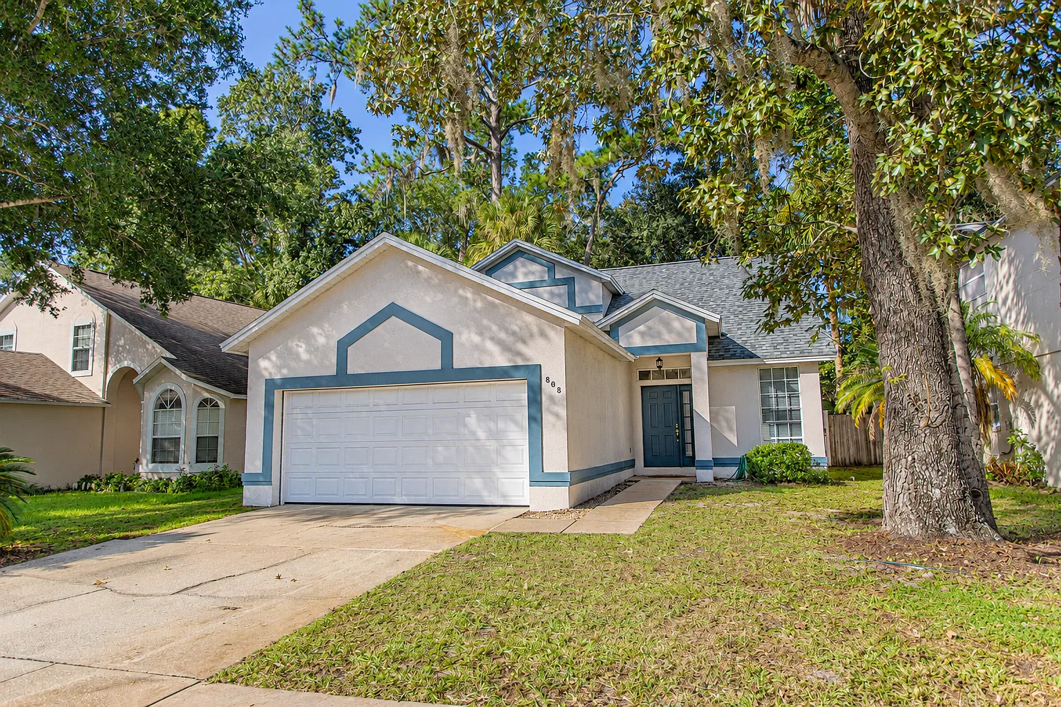 3 bed, 2.5 bath, 1657 sqft, $2,175 — Photo 1