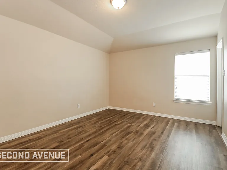 1820 Rosson Rd — Photo 18