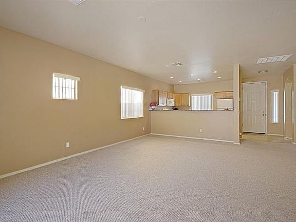5th image of 503 E Rainbow Dr