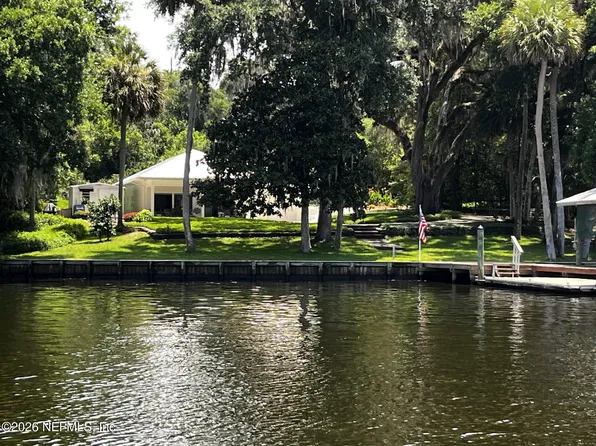 325 SARATOGA Drive, Satsuma, FL 32189