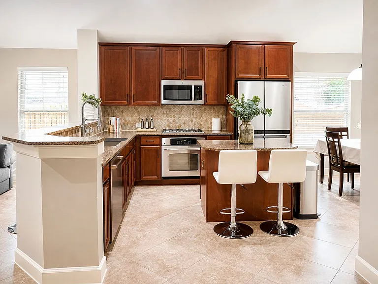 18315 W Williams Bend Dr — Photo 9