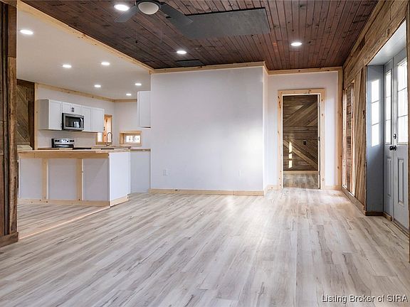 5th image of 4249 W Grandview Road