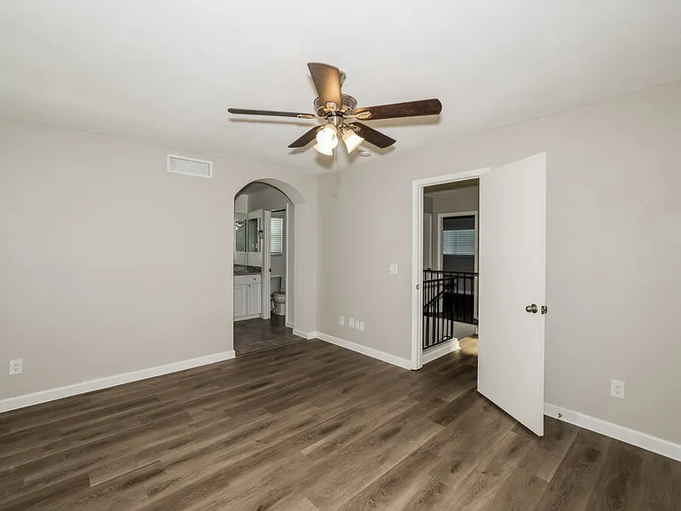 8737 W Bluefield Ave — Photo 9
