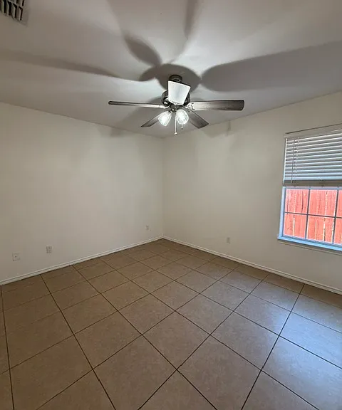 307 W Reid Dr — Photo 7