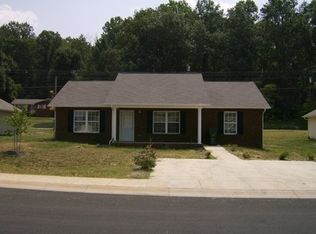 1015 Berry Trail Dr, Sevierville, TN 37862
