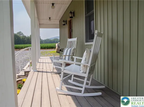 4308 Mountain Rd, Slatington, PA 18080