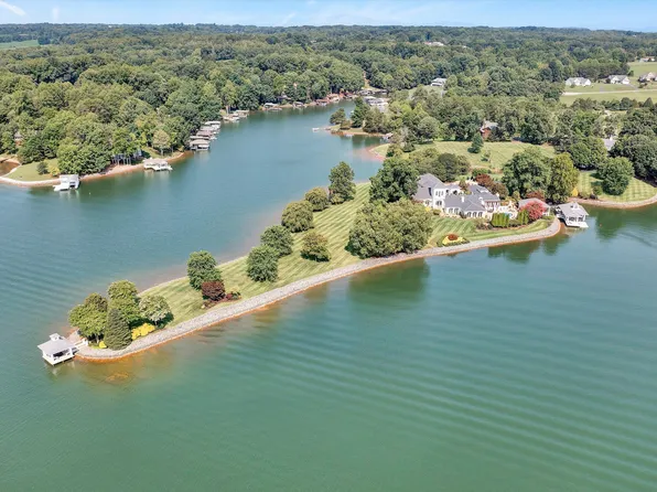 1994 Merriman Way Rd, Moneta, VA 24121