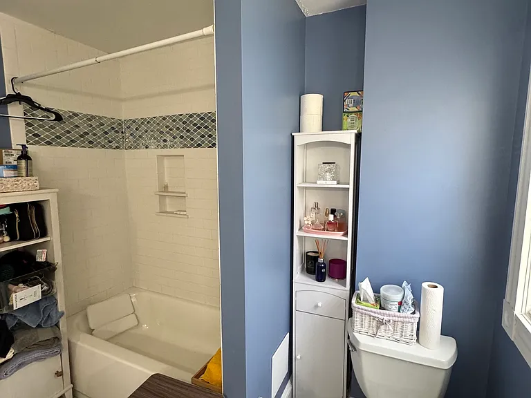 80 Bristol Rd #1L — Photo 4