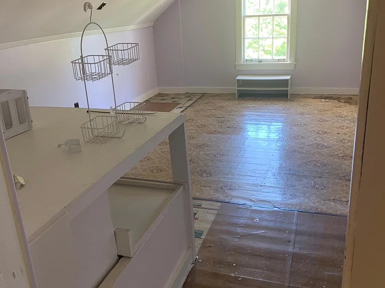 Second floor bonus/bedroom